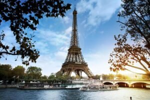 paris-city-seine-sightseeing-cruise